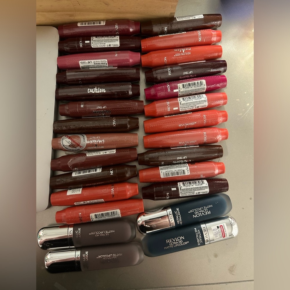 Revlon lip tint w/ matte lipstick